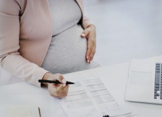 4 Tips For Financially Planning The Maternity Leave You Deserve