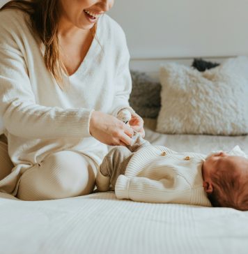 How To Stay Sane During Those First Few Months of Being a New Mom